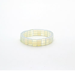 Браслет из лунного имитации 12*9 мм грань