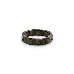 Браслет из эвдиалита 13*9 мм грань