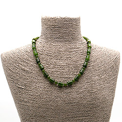 Бусы из нефрита цилиндр