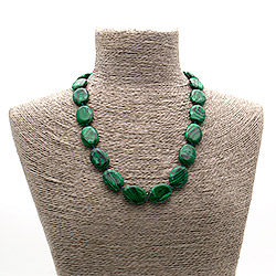 Бусы из малахита имитации таблетка овальная