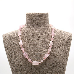 Бусы из розового кварца прямоугольник с гранями