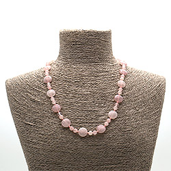 Бусы из розового кварца таблетка