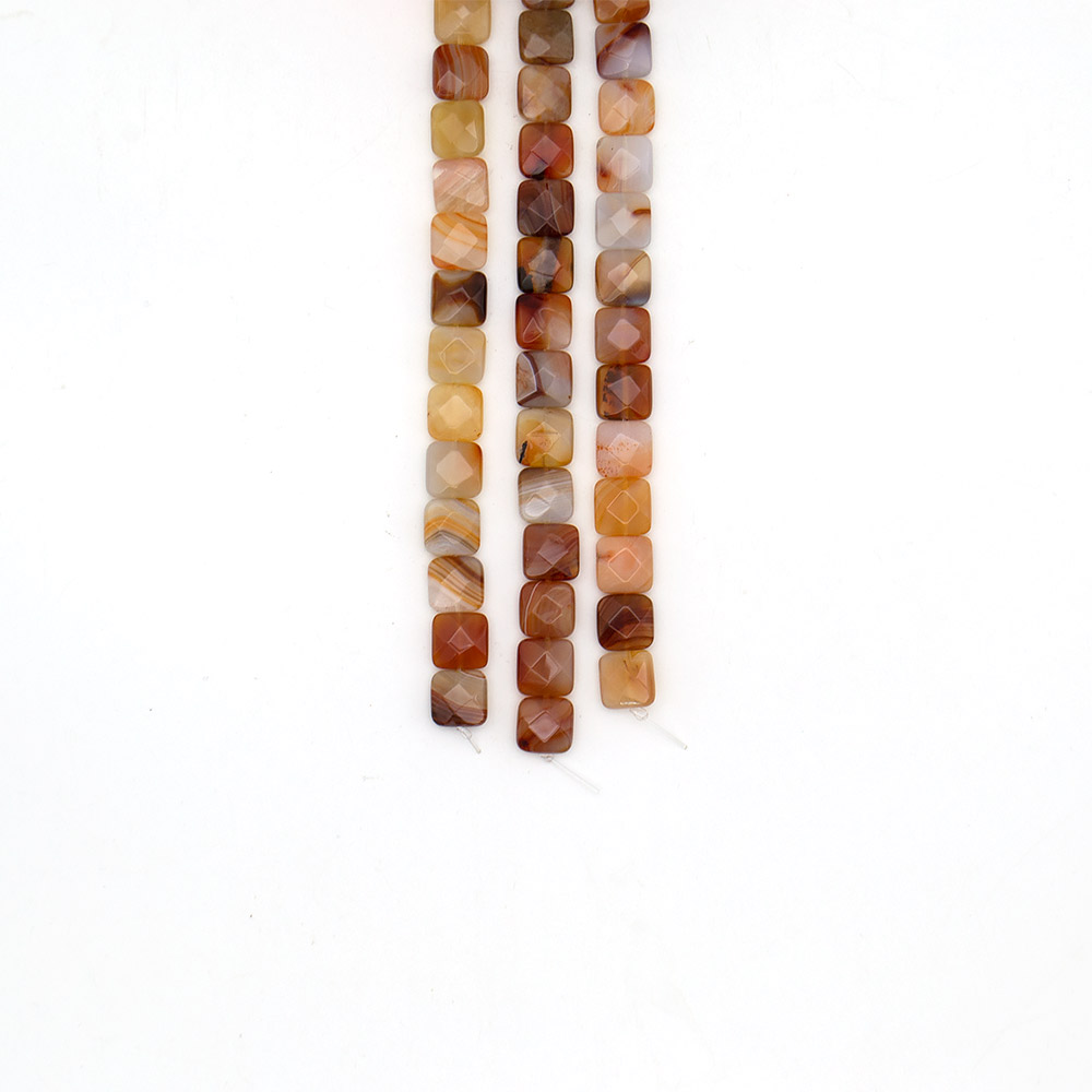 Фото товара сердолик квадрат грань 12*12 мм