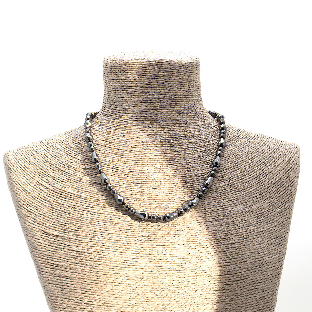 Фото товара бусы из гематита капля граненая 12*8 мм