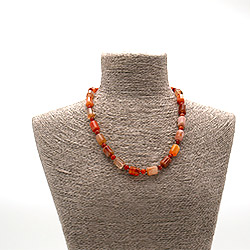 Бусы из сердолика цилиндр трехсторонний