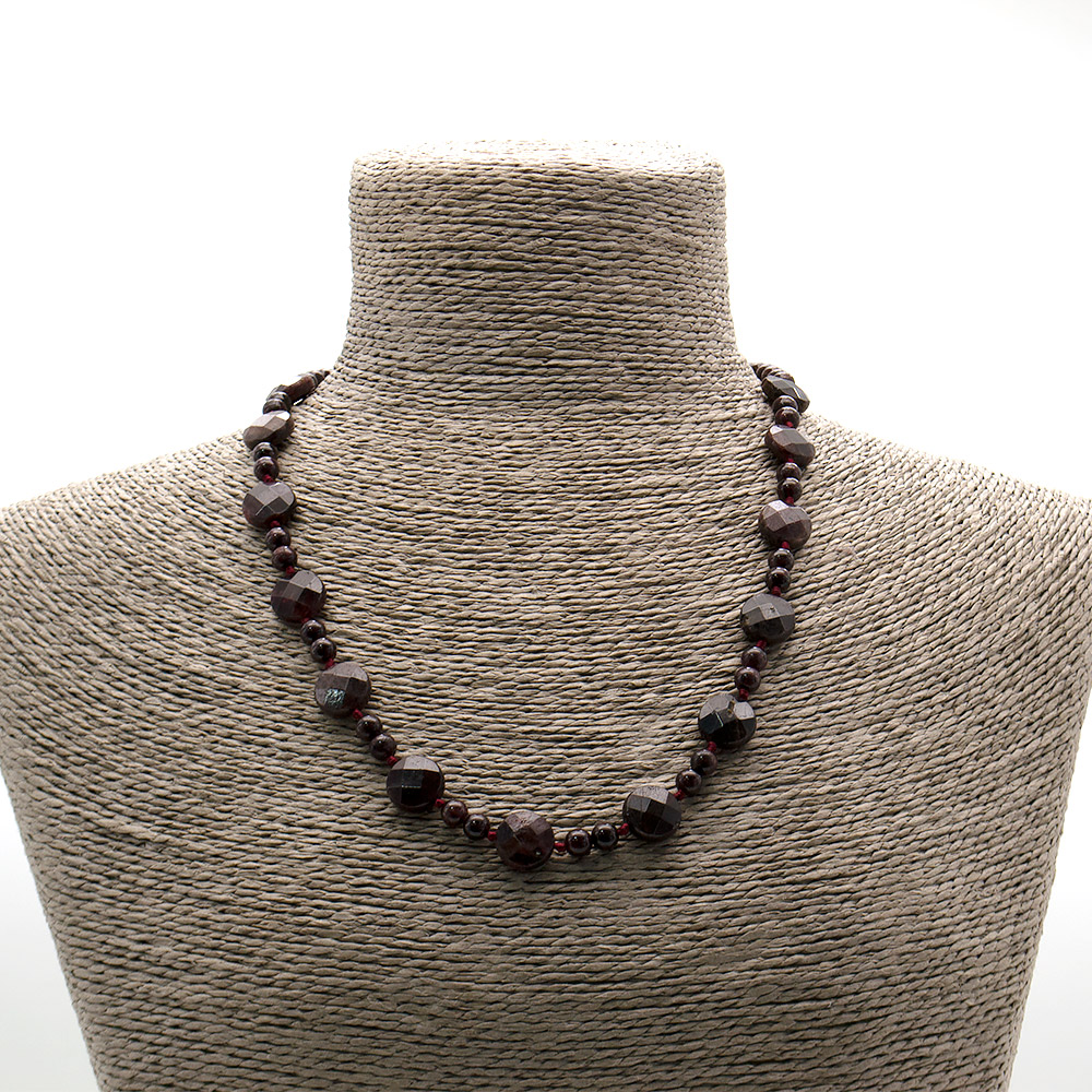 Фото товара бусы из граната таблетка граненая 13 мм