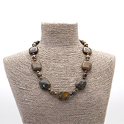 Бусы из яшмы пейзажной таблетка прямоугольная