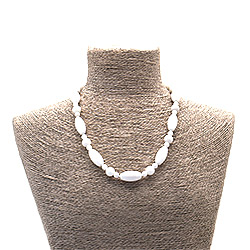 Бусы из кахолонга белого бочонок