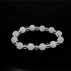 Браслет из горного хрусталя матового биконус 10 мм