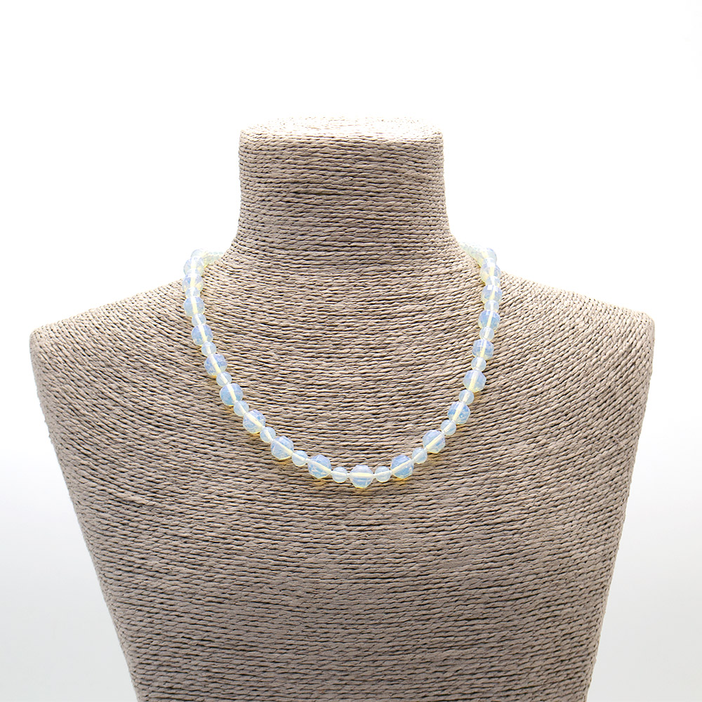 Фото товара бусы из лунного камня имитации биконус граненый