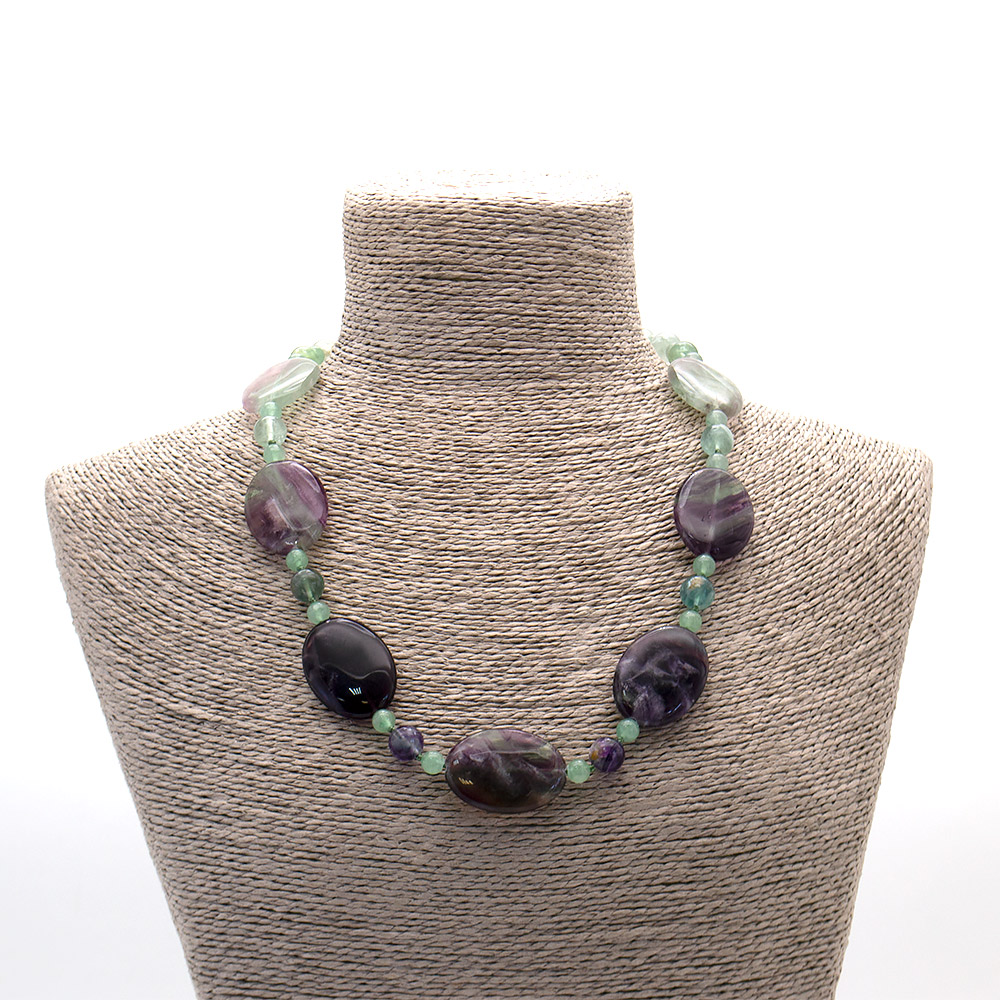 Фото товара бусы из флюорита таблетка овальная 35*25 мм