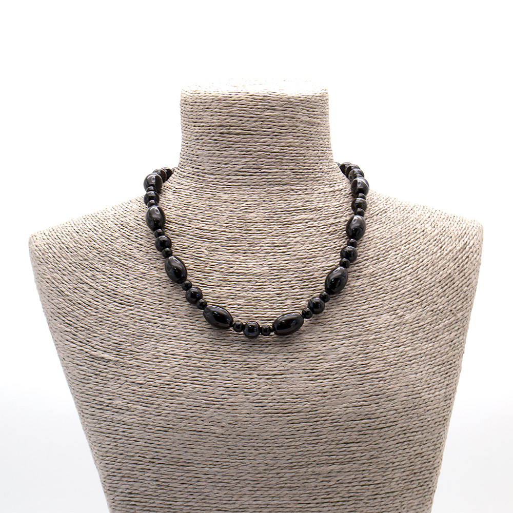 Фото товара бусы из агата черного бочонок 18*12 мм