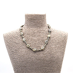 Бусы из яшмы перепелиной таблетка овальная