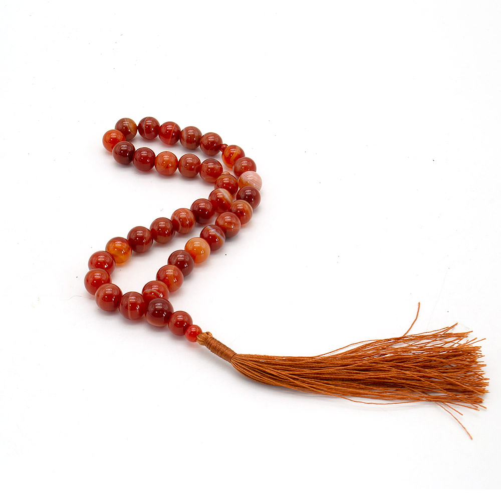 Фото товара четки из сердолика светлого 10 мм 33 бусины