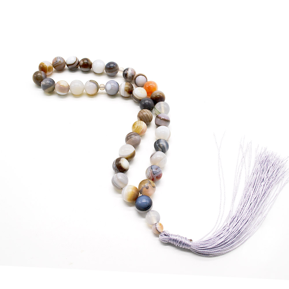 Фото товара четки из агата бразильского 10 мм 33 бусины