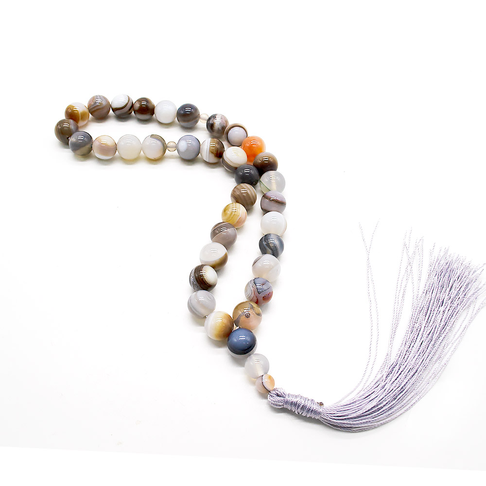 Фото товара четки из агата бразильского 10 мм 33 бусины