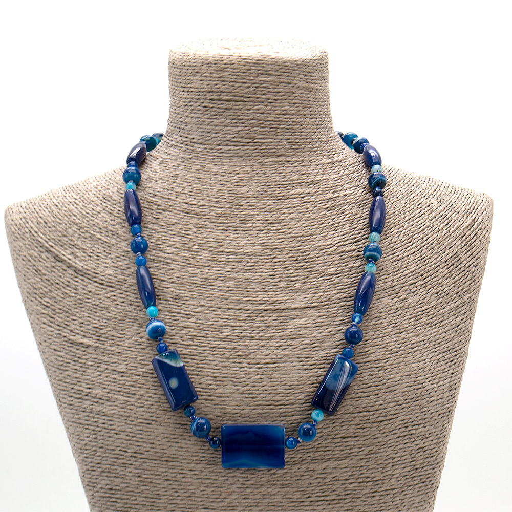 Фото товара бусы из агата тонированного цвет ультрамарин прямоугольник