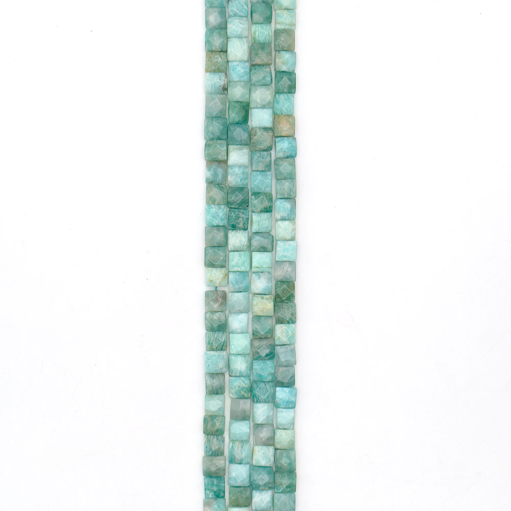 Фото товара амазонит квадрат 10 мм с гранями