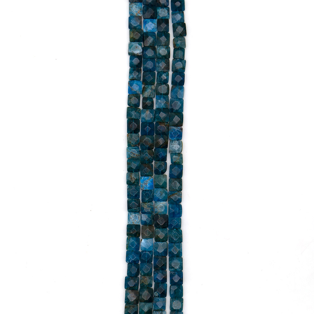 Фото товара апатит квадрат 10 мм с гранями