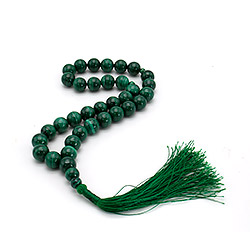 Четки из малахита 12 мм 33 бусины