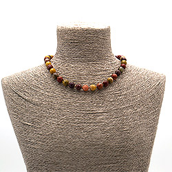 Бусы из яшмы мукаит шар граненый 10мм