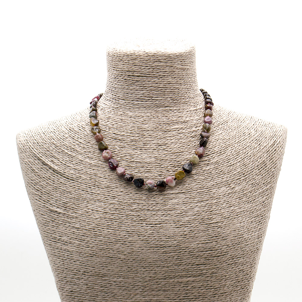 Фото товара бусы из турмалина галтовка