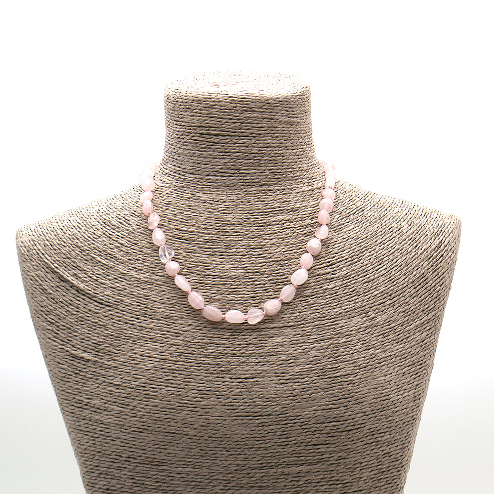 Фото товара бусы из розового кварца галтовка 6*8