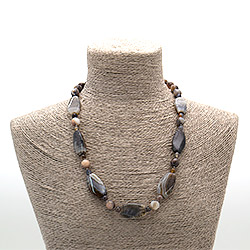 Фото товара бусы из агата кракле серо-коричневого таблетка скошенная 33*17 мм