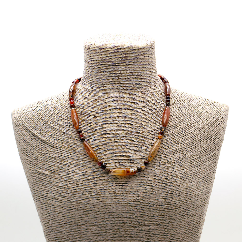 Фото товара бусы из сердолика темного бочонок