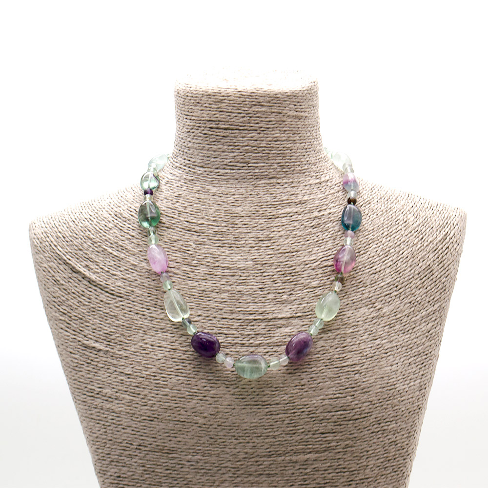 Фото товара бусы из флюорита галтовка