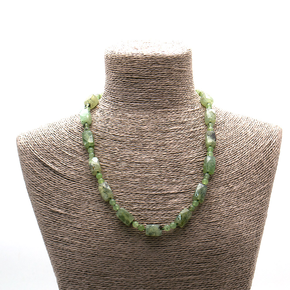 Фото товара бусы из пренита прямоугольник граненый