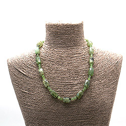 Бусы из пренита прямоугольник граненый