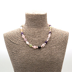 Бусы из самоцветов квадрат граненый