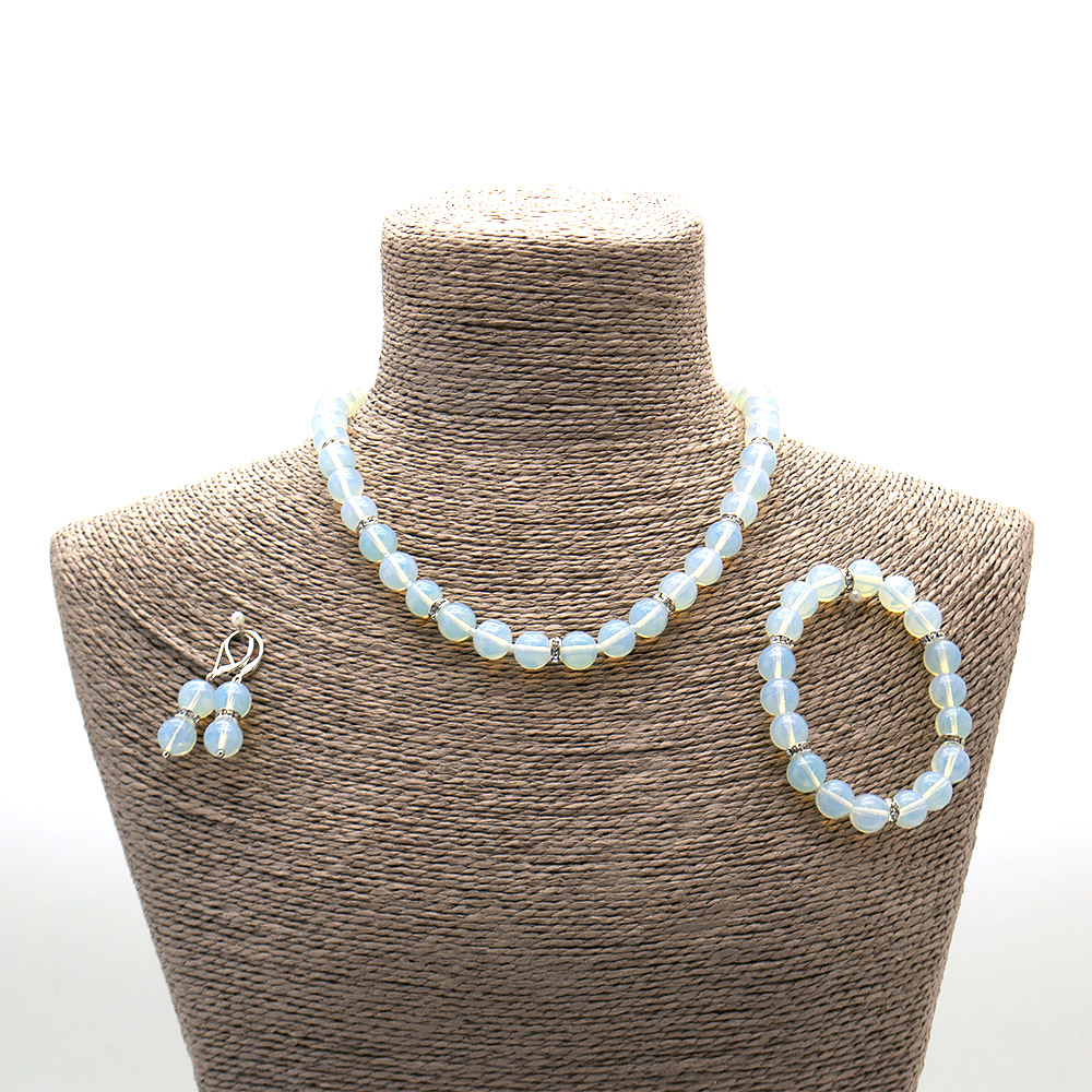 Фото товара бусы, браслет,серьги из лунного камня имитации со стразами