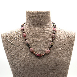 Бусы из родонита таблетка овальная