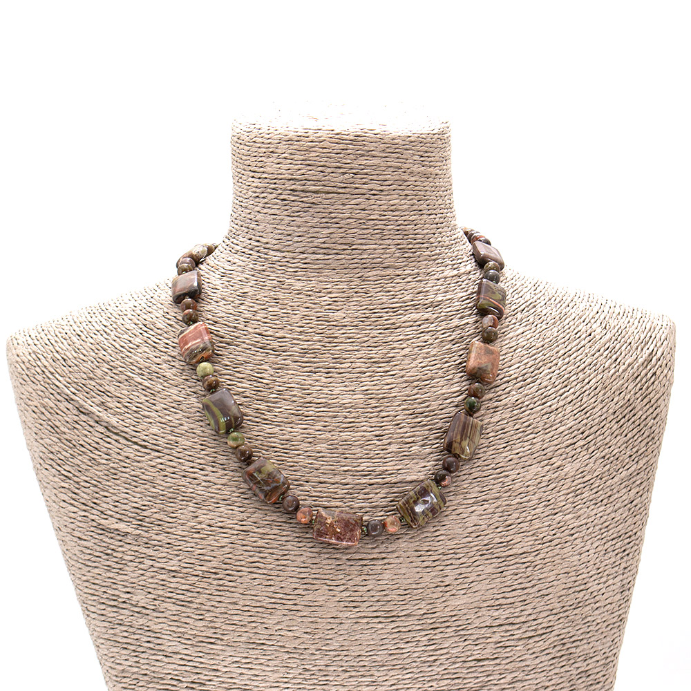 Фото товара бусы из яшмы пейзажной таблетка прямоугольная