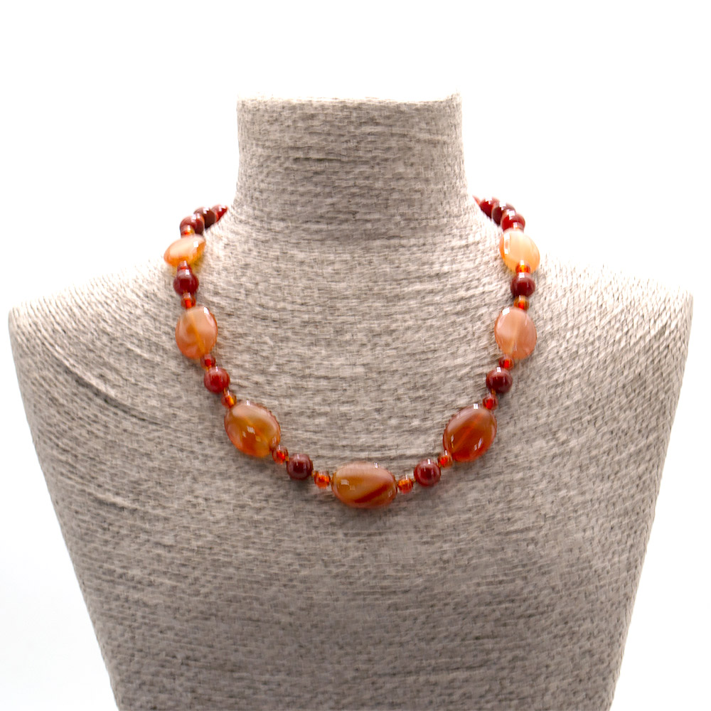 Фото товара бусы из сердолика светлого таблетка овальная