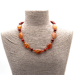 Бусы из сердолика светлого таблетка овальная