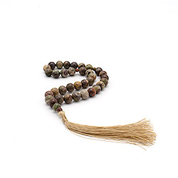 Фото товара четки из яшмы пейзажной 10 мм 33 бусины