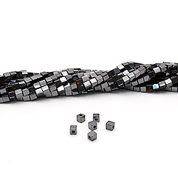 Фото товара гематит кубик ровный 5*5 мм а 