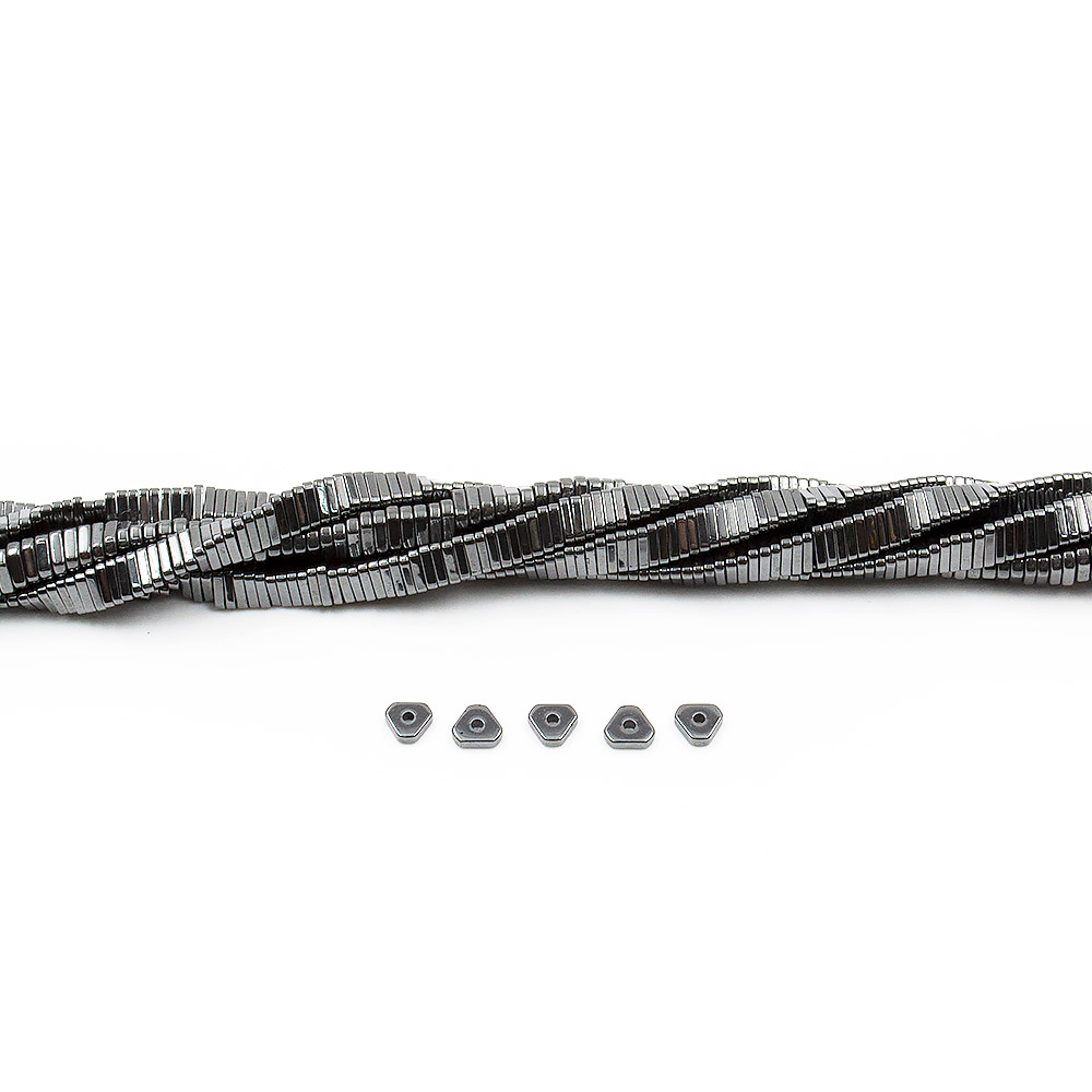 Гематит разделитель треугольный 5*1 мм