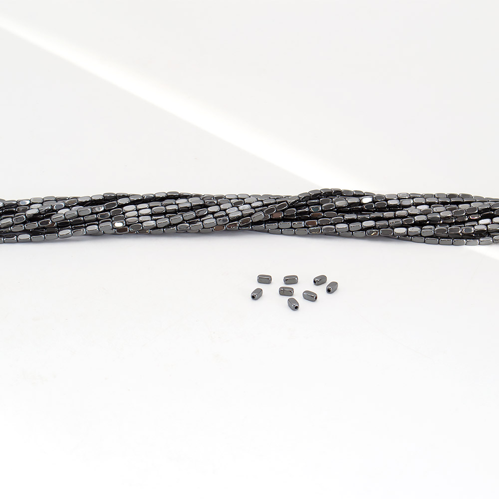 Фото товара гематит прямоугольник закругленный 2*4 мм 