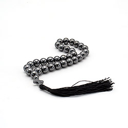 Фото товара четки с крестом из гематита 12 мм 30 бусины