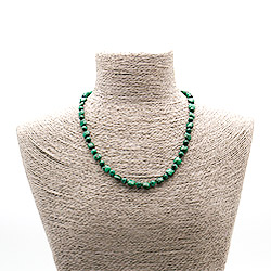 Бусы из малахита квадрат