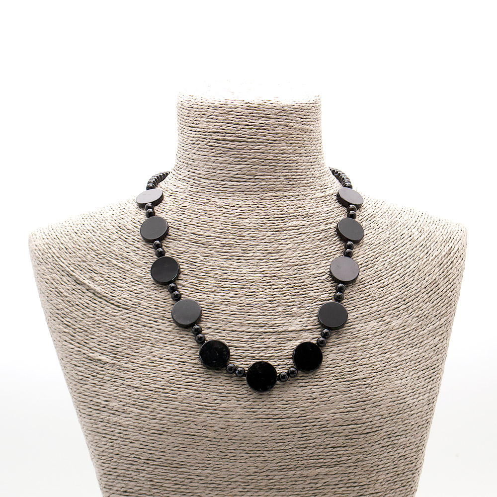 Фото товара бусы из агата черного таблетка круглая 8 мм