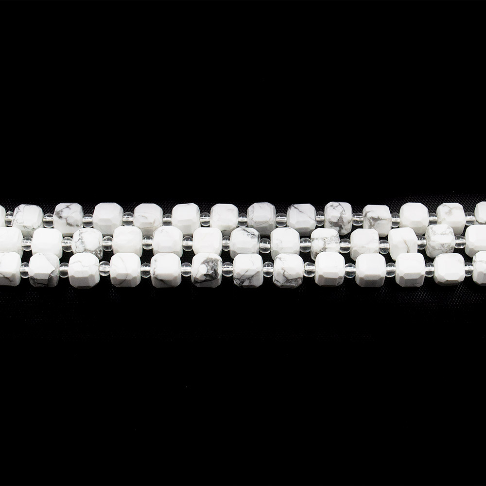 Фото товара кахолонг кубик граненый 7*7 мм