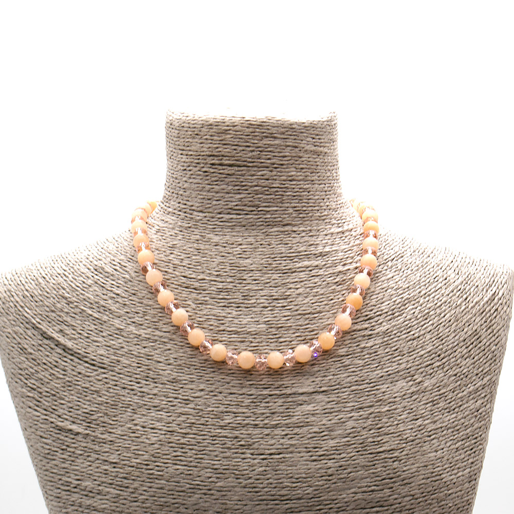 Фото товара бусы из кальцита светло-оранжевого 8 мм с цирконом