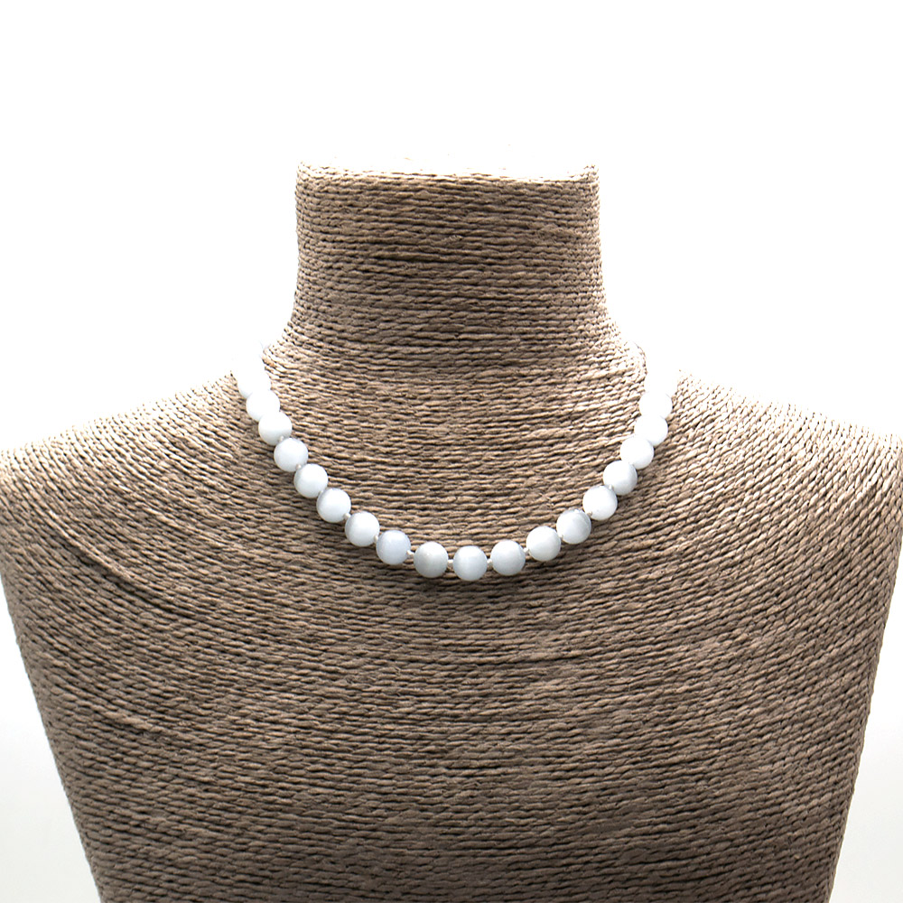 Фото товара бусы из кошачьего глаза имитации цвет бело-серый шар 10 мм