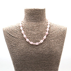 Фото товара бусы из розового кварца галтовка 12*8 мм