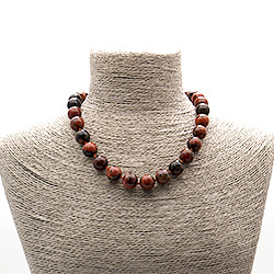 Бусы из сердолика темного шар 14 мм